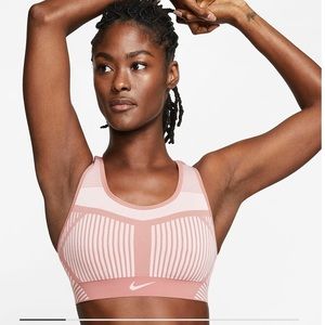 Nike FE/NOM Flyknit Sports Bra